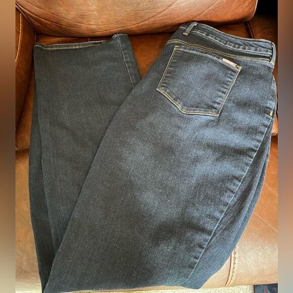 Eddie Bauer Women’s Jeans Curvy Bootcut Waist 38” Inseam 34” Rise 10.5” EUC - Picture 1 of 14